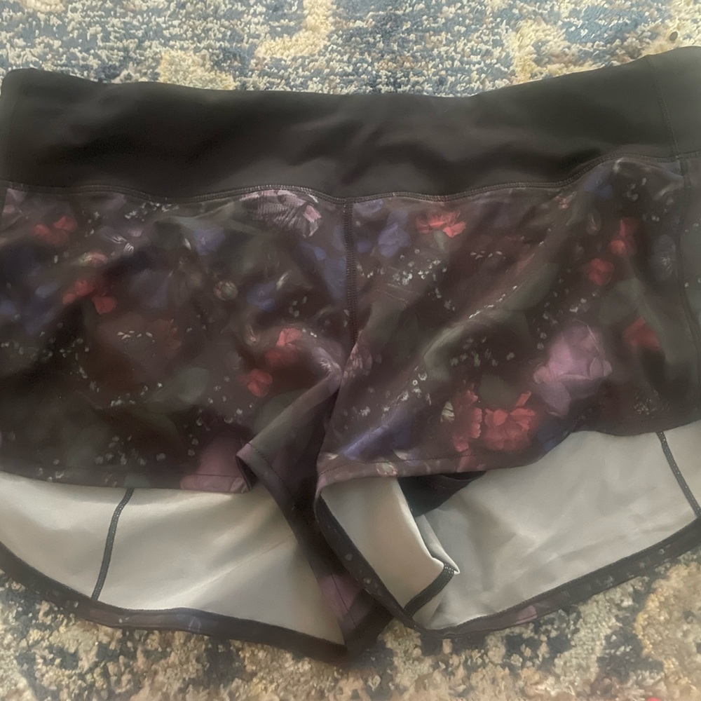 Lululemon Speed up shorts size 10